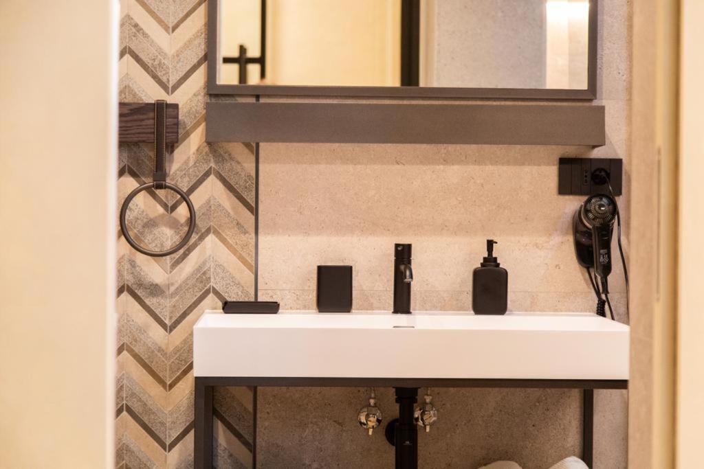 Loft Bianca Mano Apartment Roma Ngoại thất bức ảnh